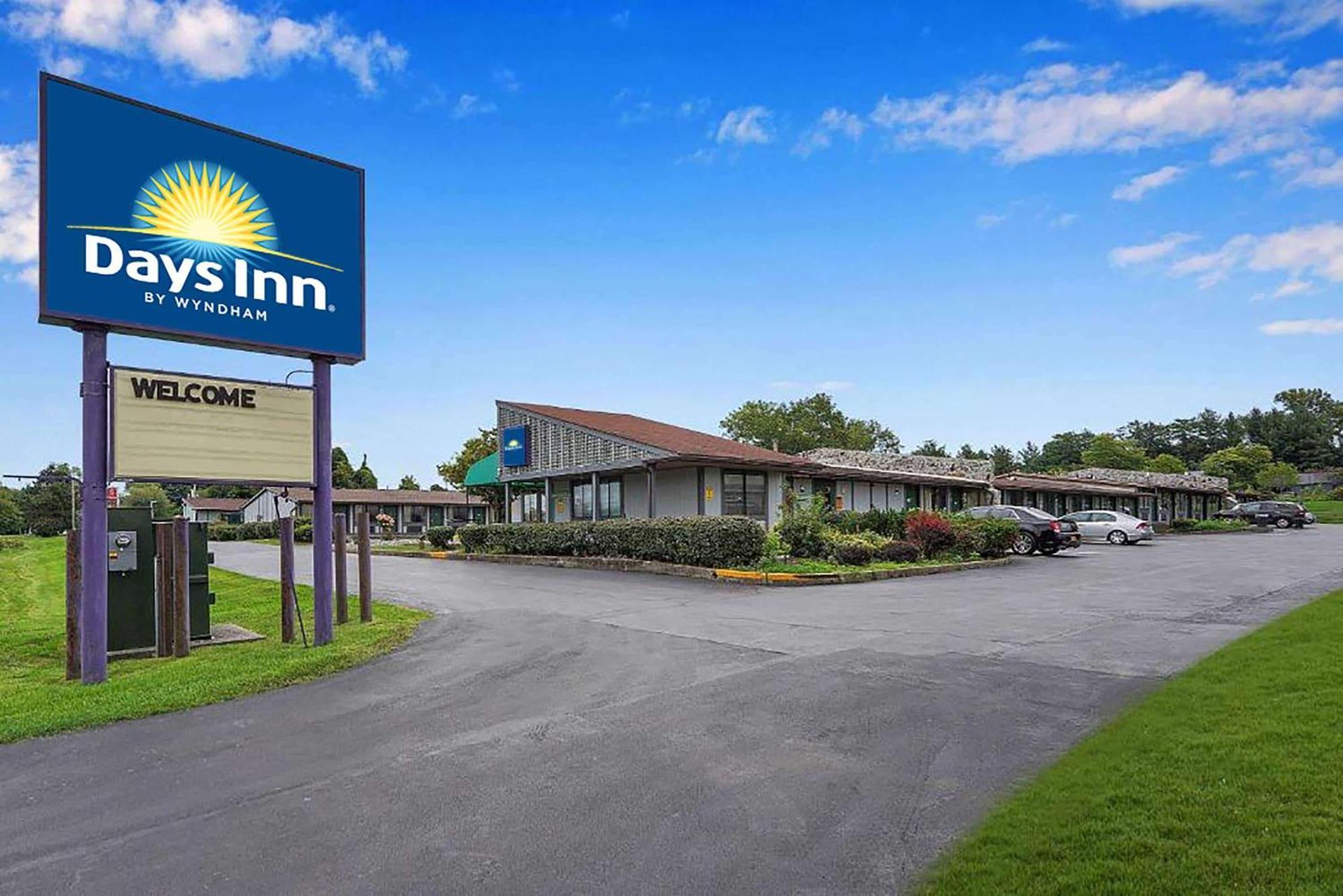 Days-Inn By Wyndham Liverpool-Syracuse Exteriör bild